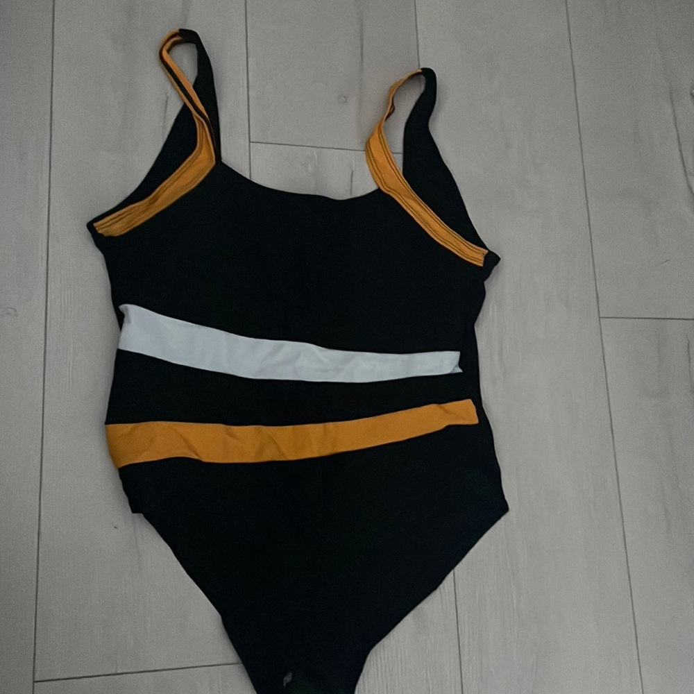 Swimsuit black yellow new never worn size xl
